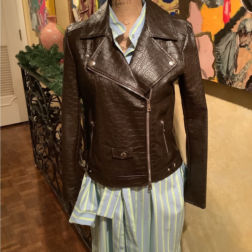 Biker jacket by Vicolo.